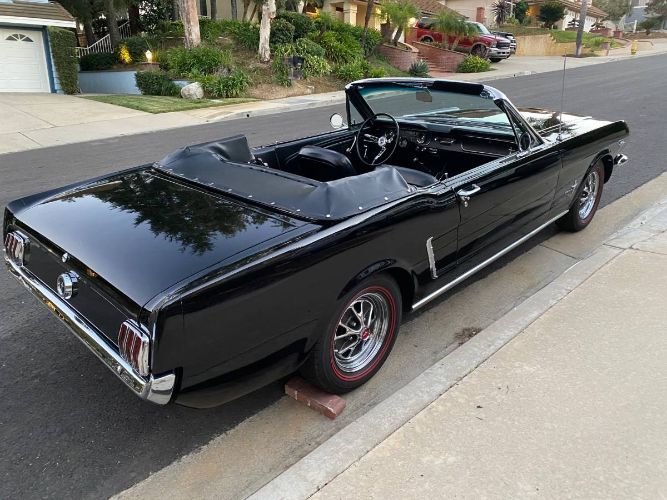 Unknown-Mustang-1965-Black-Black-Vinyl-10
