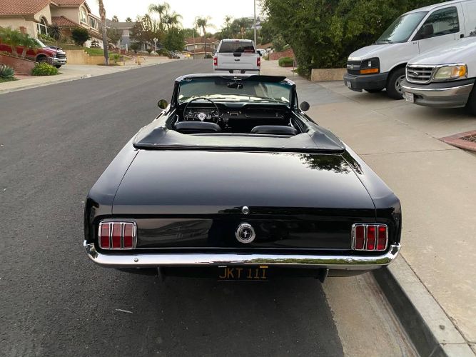Unknown-Mustang-1965-Black-Black-Vinyl-11