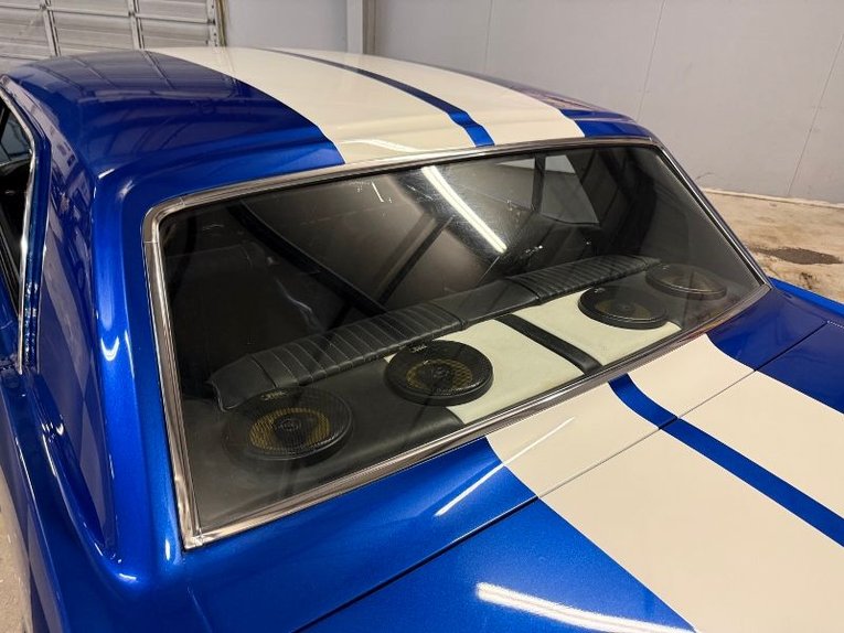 Unknown-Mustang-1965-Blue-White-Black-27
