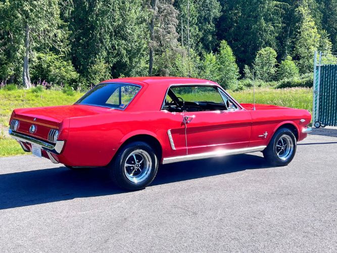 Unknown-Mustang-1965-Candy-Apple-Red-47