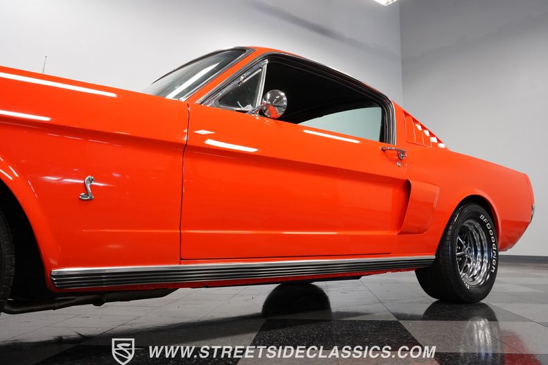 Unknown-Mustang-1965-Orange-Black-28