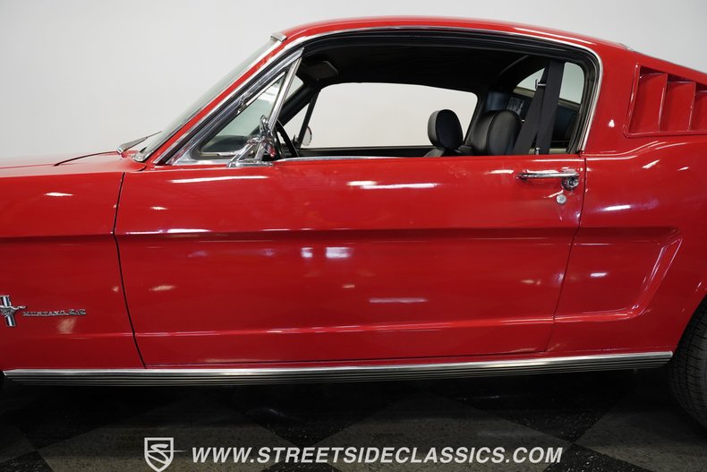 Unknown-Mustang-1965-Poppy-Red-Black-20