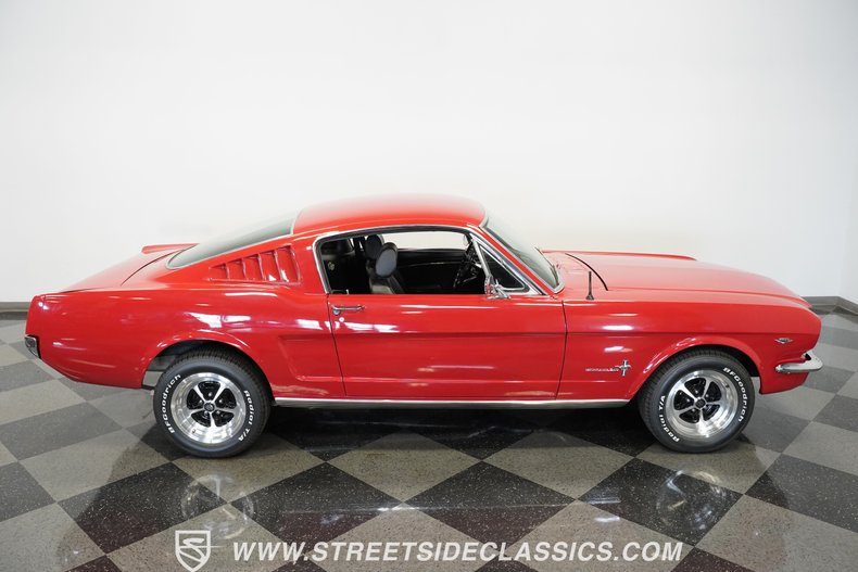 Unknown-Mustang-1965-Poppy-Red-Black-35