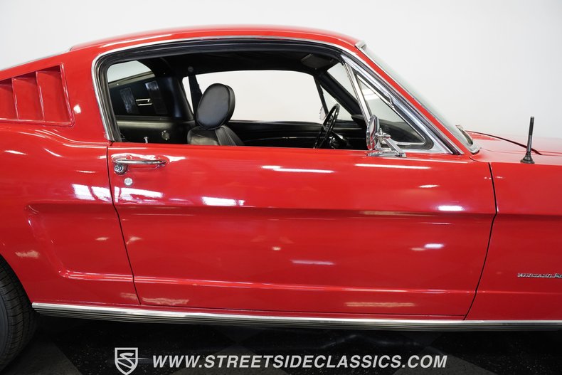 Unknown-Mustang-1965-Poppy-Red-Black-40