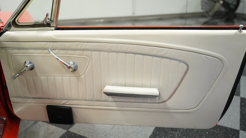Unknown-Mustang-1965-Poppy-Red-White-11