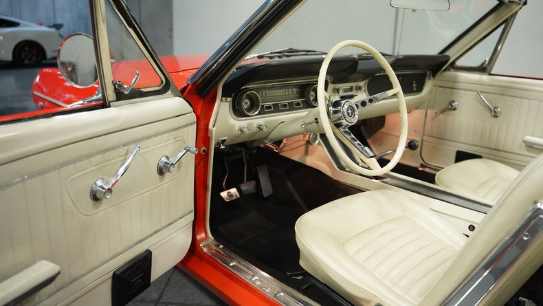 Unknown-Mustang-1965-Poppy-Red-White-2
