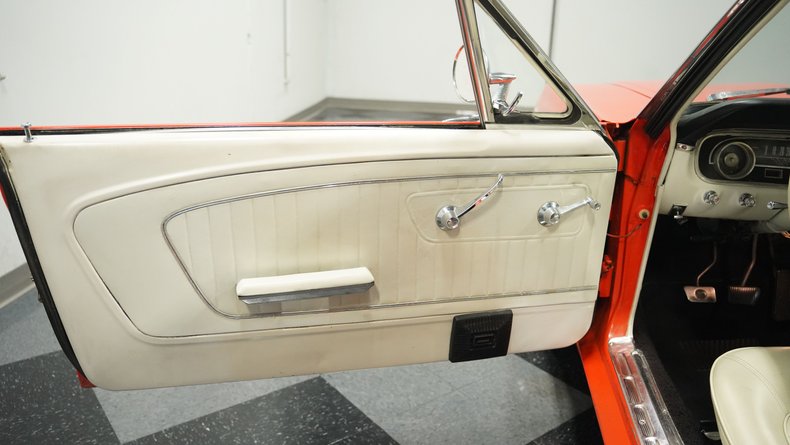 Unknown-Mustang-1965-Poppy-Red-White-35