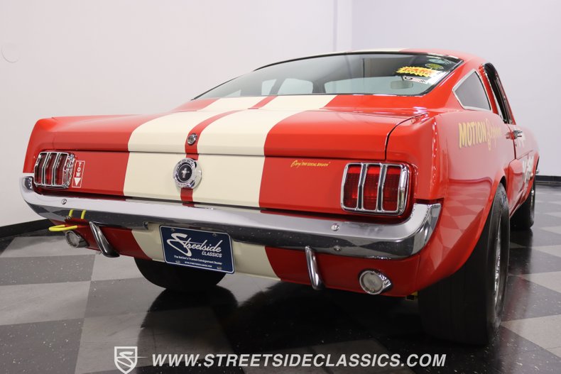 Unknown-Mustang-1965-Rangoon-Red-Black-10
