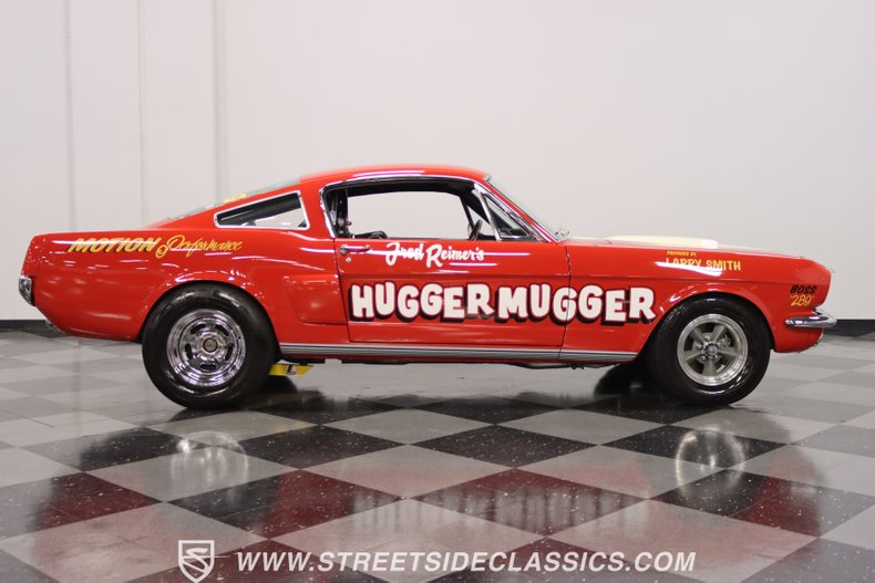 Unknown-Mustang-1965-Rangoon-Red-Black-12