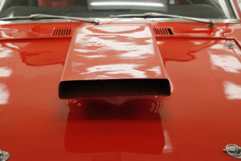 Unknown-Mustang-1965-Rangoon-Red-Black-18