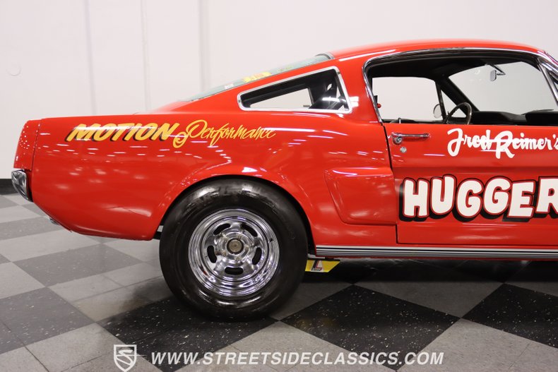 Unknown-Mustang-1965-Rangoon-Red-Black-27
