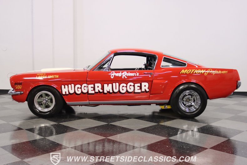 Unknown-Mustang-1965-Rangoon-Red-Black-3