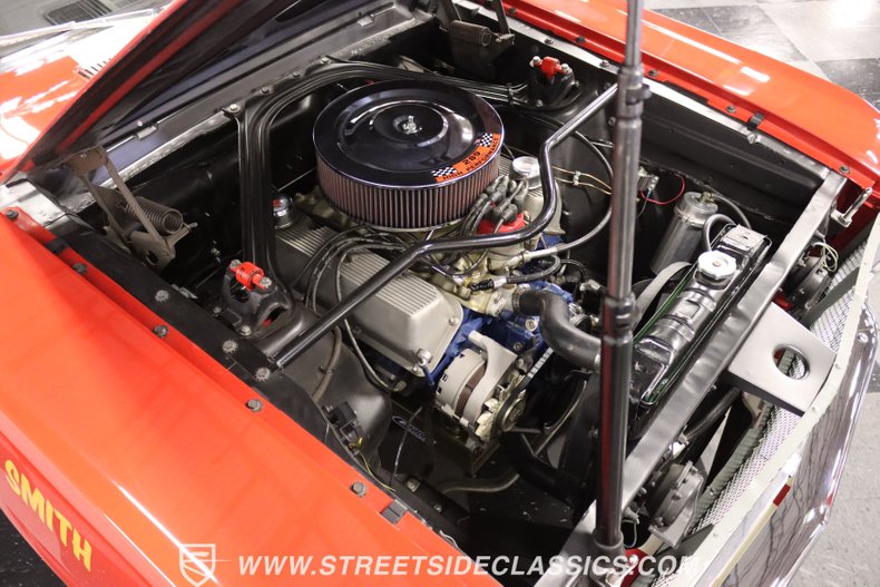 Unknown-Mustang-1965-Rangoon-Red-Black-31
