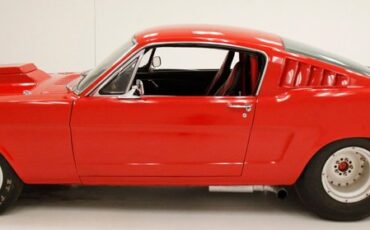 Unknown-Mustang-1965-Rangoon-Red-Black