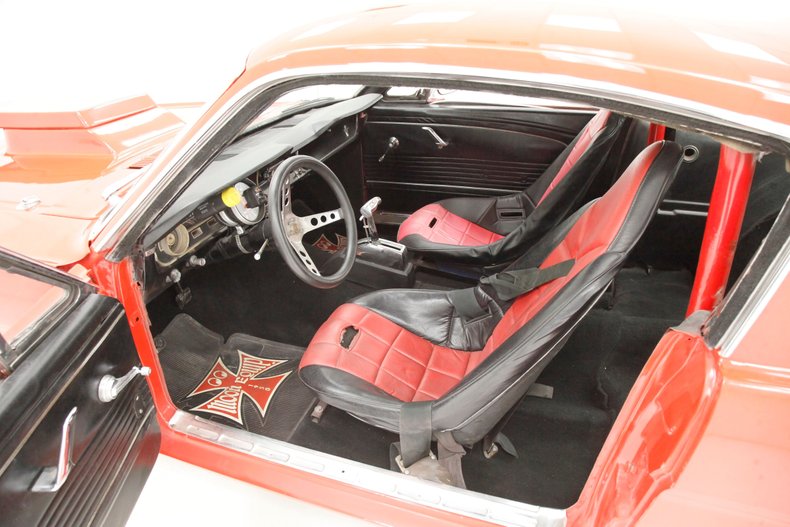 Unknown-Mustang-1965-Rangoon-Red-Black-7