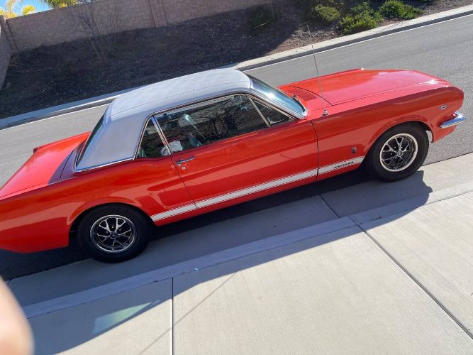 Unknown-Mustang-1965-Red-Black-1