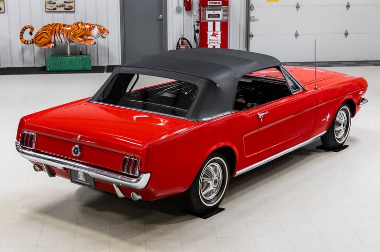 Unknown-Mustang-1965-Red-Black-1