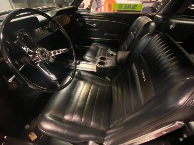 Unknown-Mustang-1965-Red-Black-15