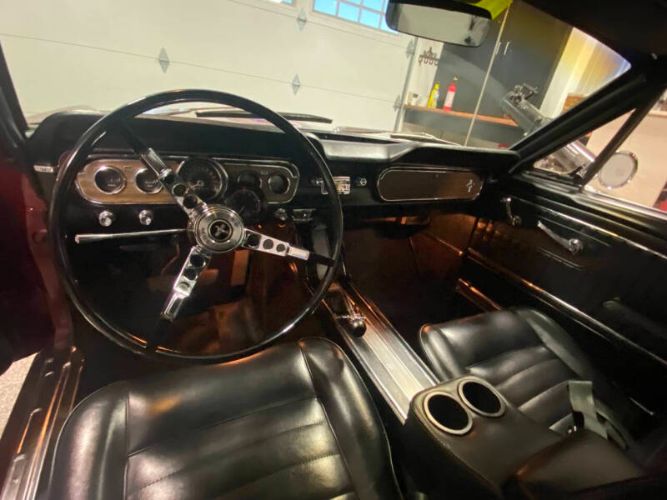 Unknown-Mustang-1965-Red-Black-16