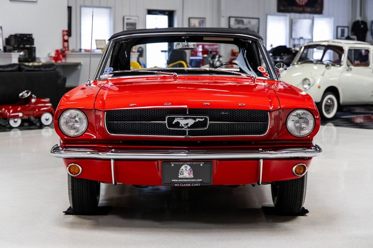 Unknown-Mustang-1965-Red-Black-2