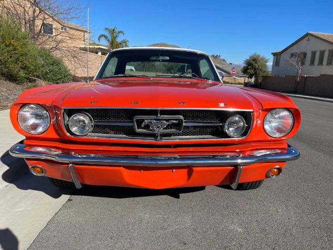 Unknown-Mustang-1965-Red-Black-4