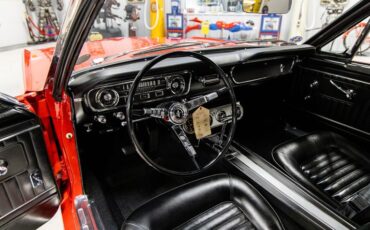 Unknown-Mustang-1965-Red-Black-4