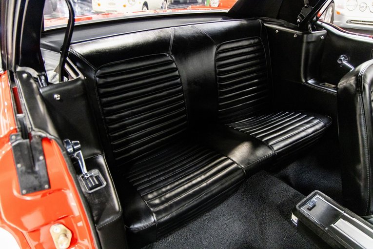 Unknown-Mustang-1965-Red-Black-5