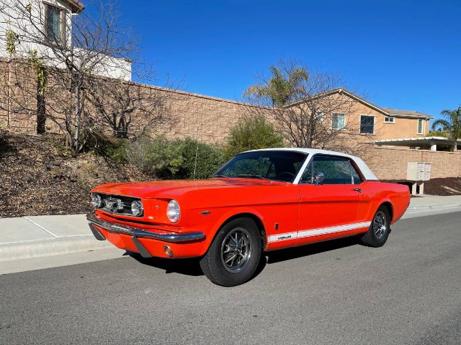 Unknown-Mustang-1965-Red-Black-7
