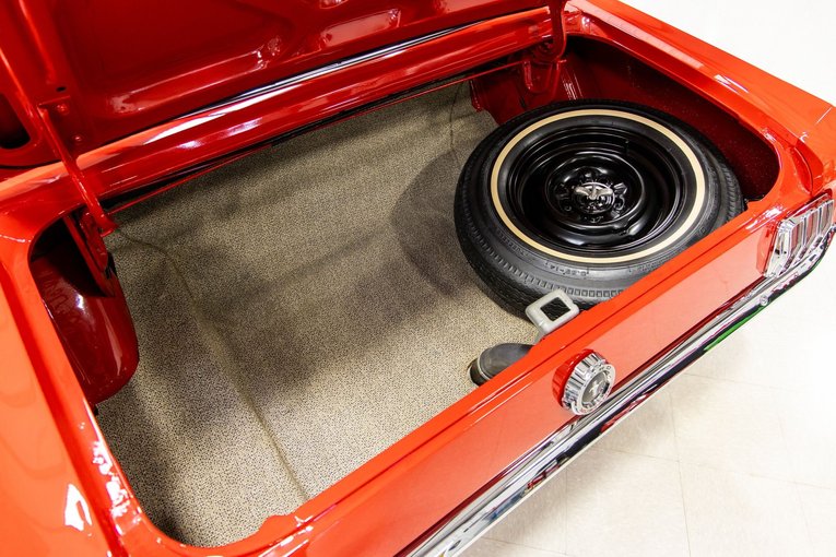 Unknown-Mustang-1965-Red-Black-7