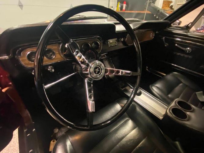 Unknown-Mustang-1965-Red-Black-9