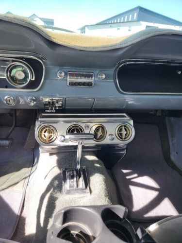 Unknown-Mustang-1965-Red-Gray-18