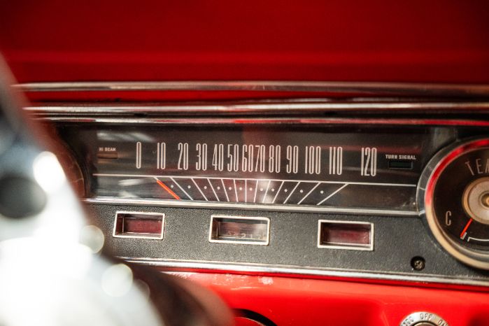 Unknown-Mustang-1965-Red-Red-vinyl-16