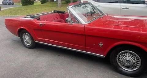 Unknown-Mustang-1965-Red-Red-vinyl-4