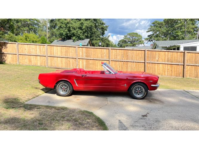 Unknown-Mustang-1965-Red-Red-vinyl-4