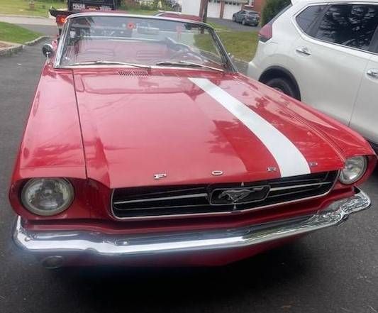 Unknown-Mustang-1965-Red-Red-vinyl-8