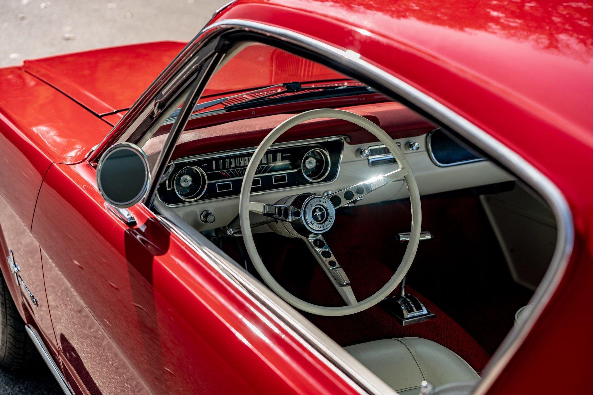 Unknown-Mustang-1965-Red-White-12