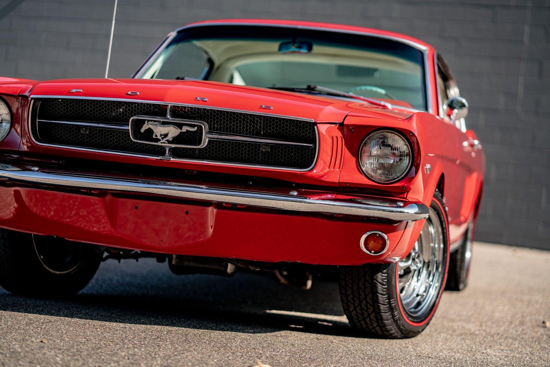 Unknown-Mustang-1965-Red-White-2