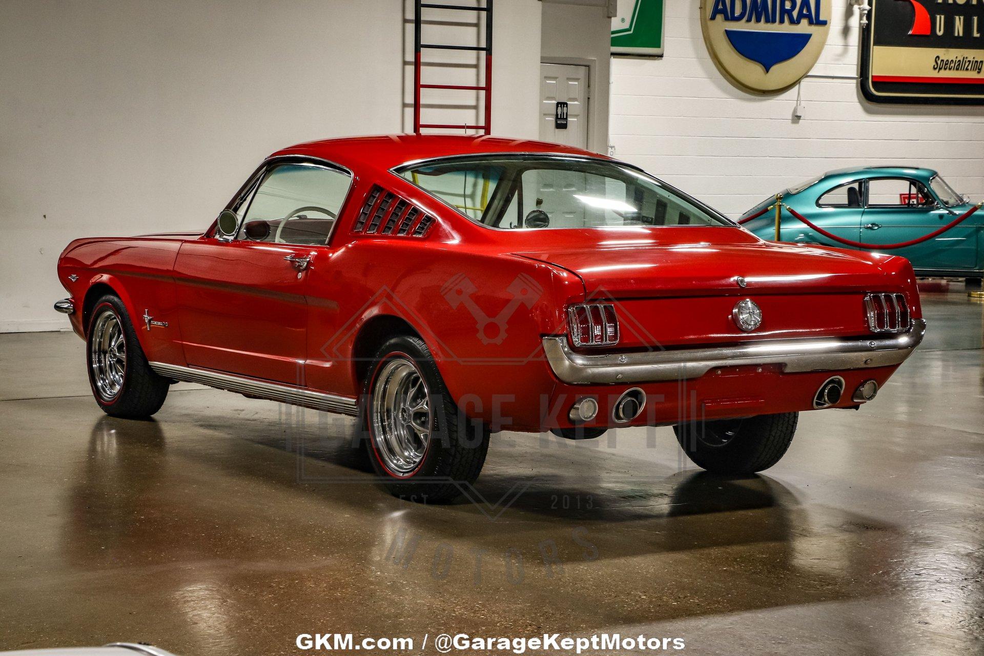 Unknown-Mustang-1965-Red-White-23