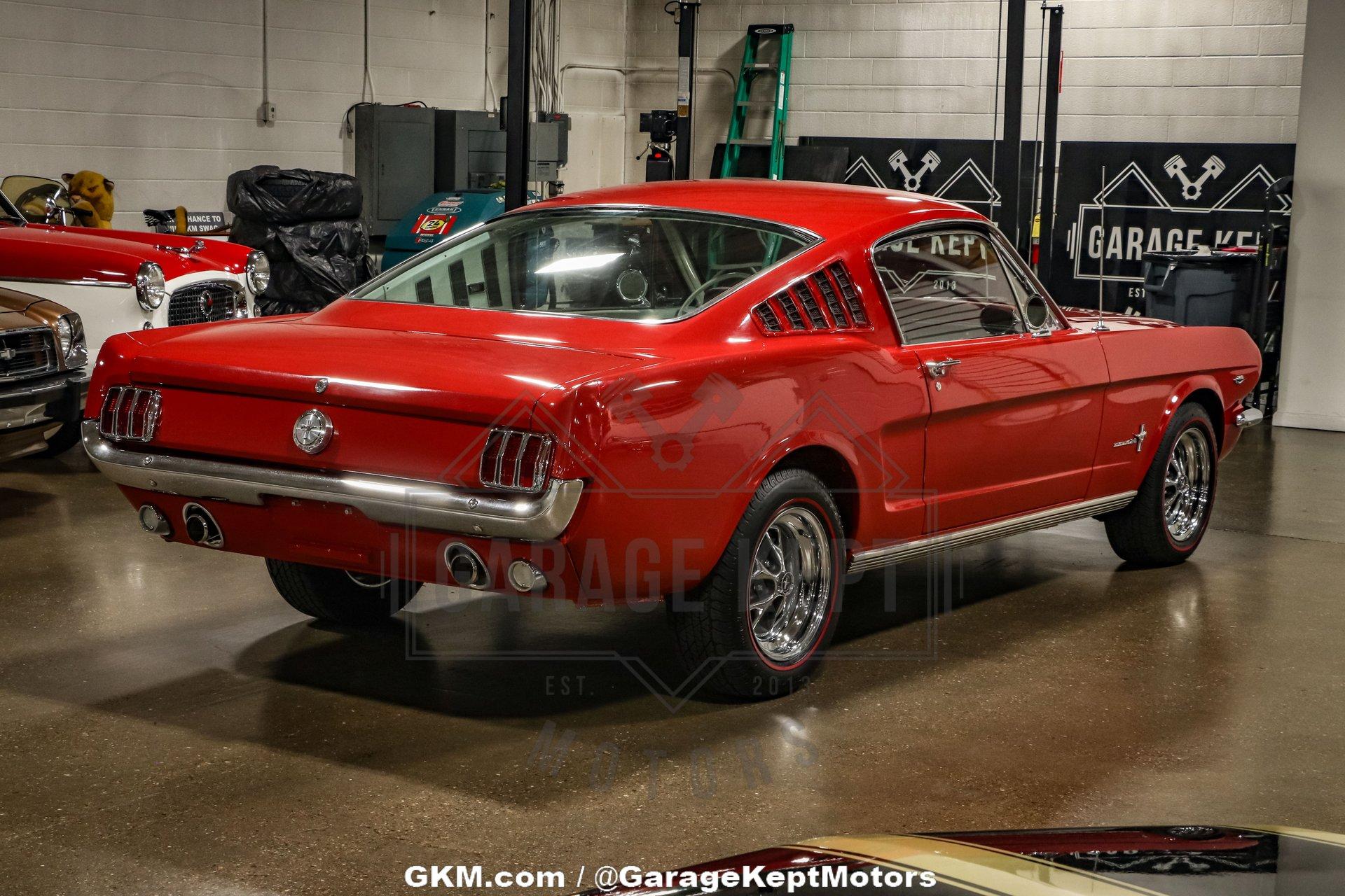 Unknown-Mustang-1965-Red-White-24