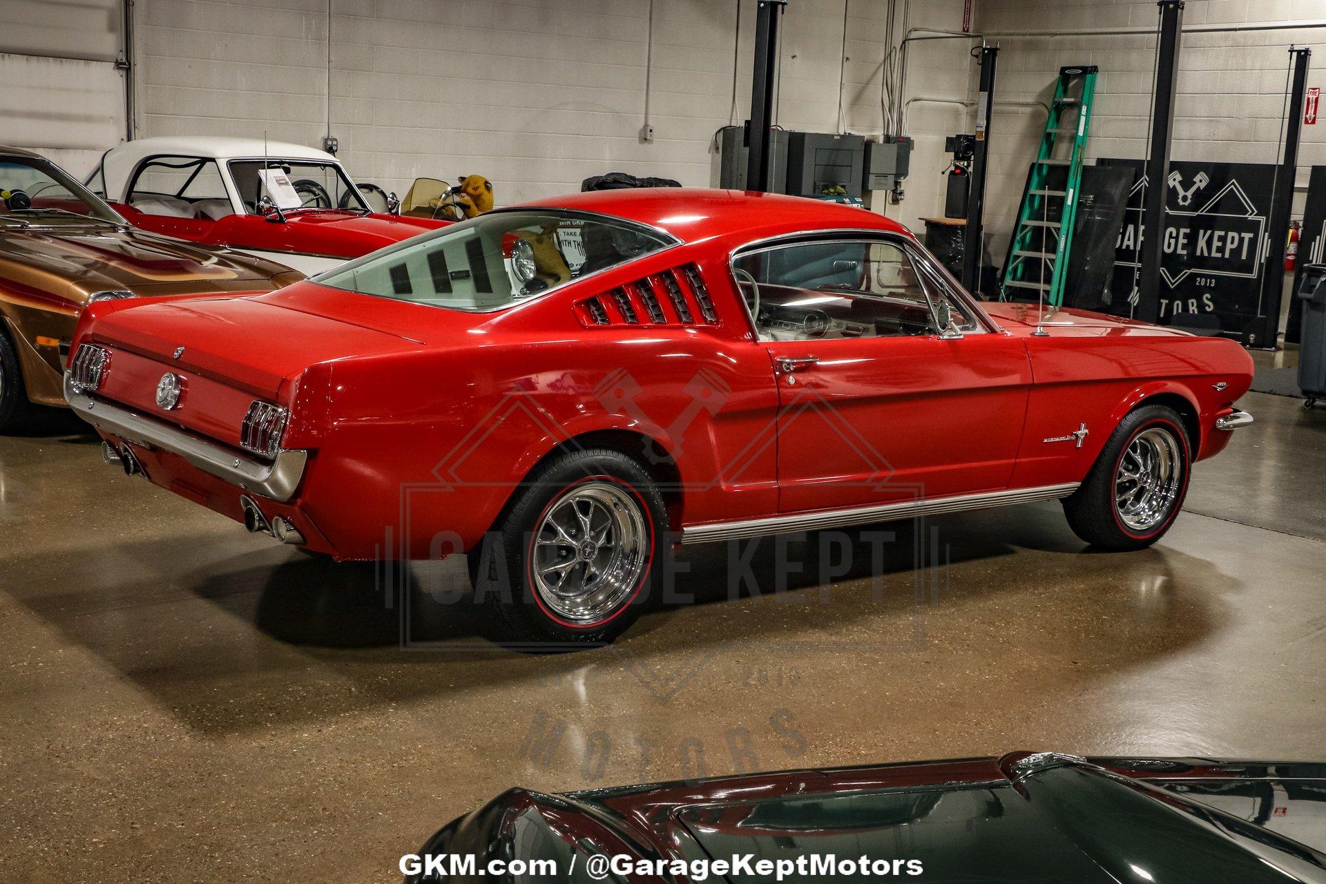 Unknown-Mustang-1965-Red-White-25