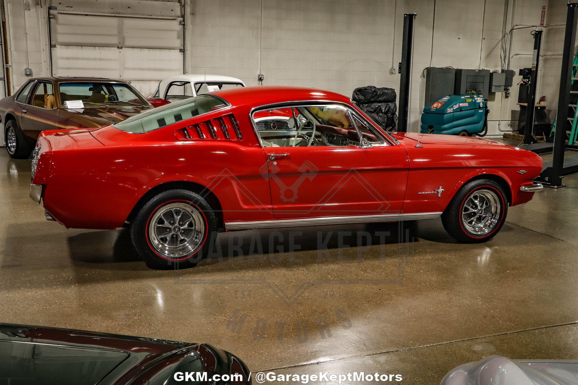 Unknown-Mustang-1965-Red-White-26