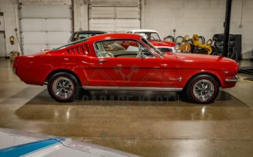 Unknown-Mustang-1965-Red-White-27