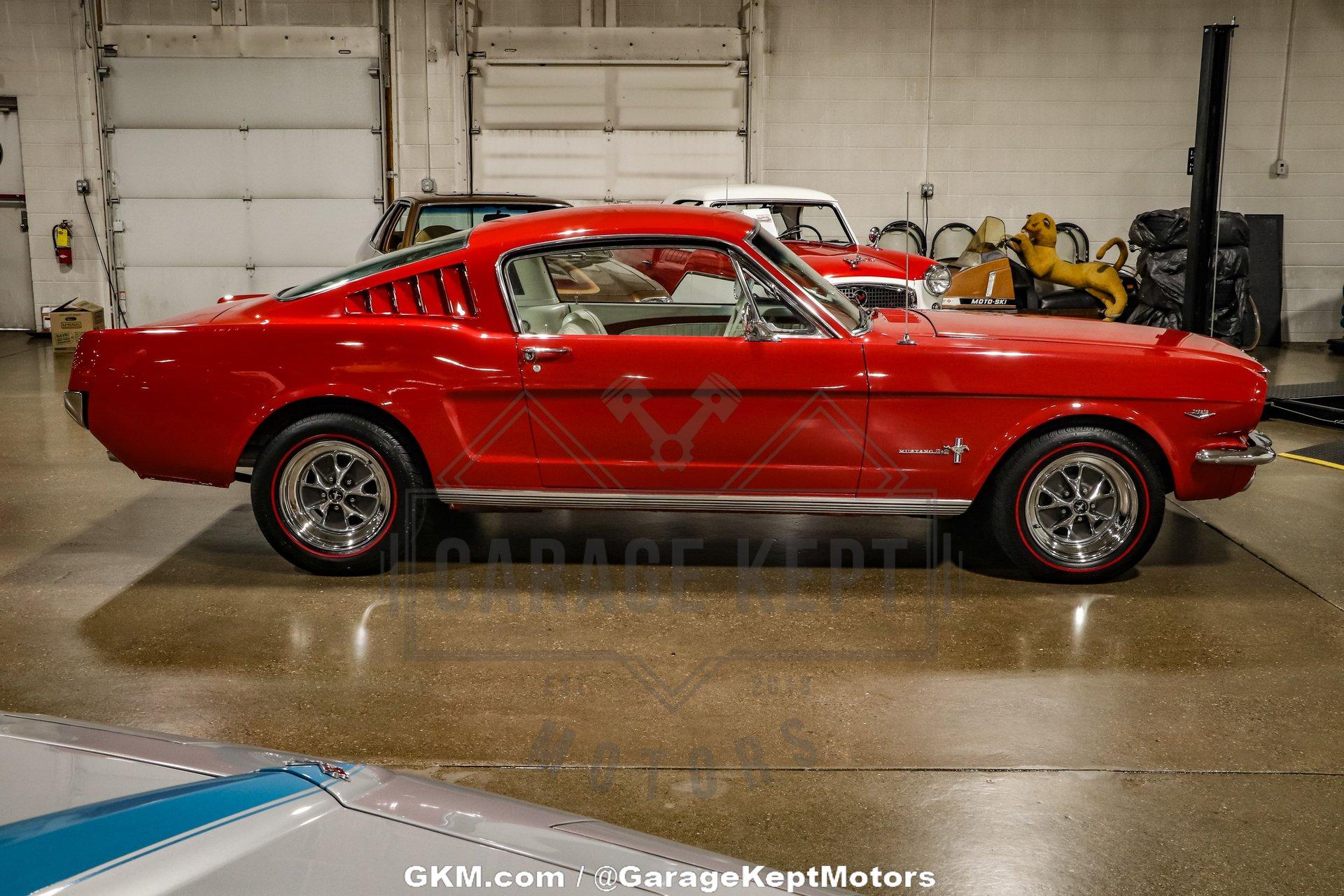 Unknown-Mustang-1965-Red-White-27