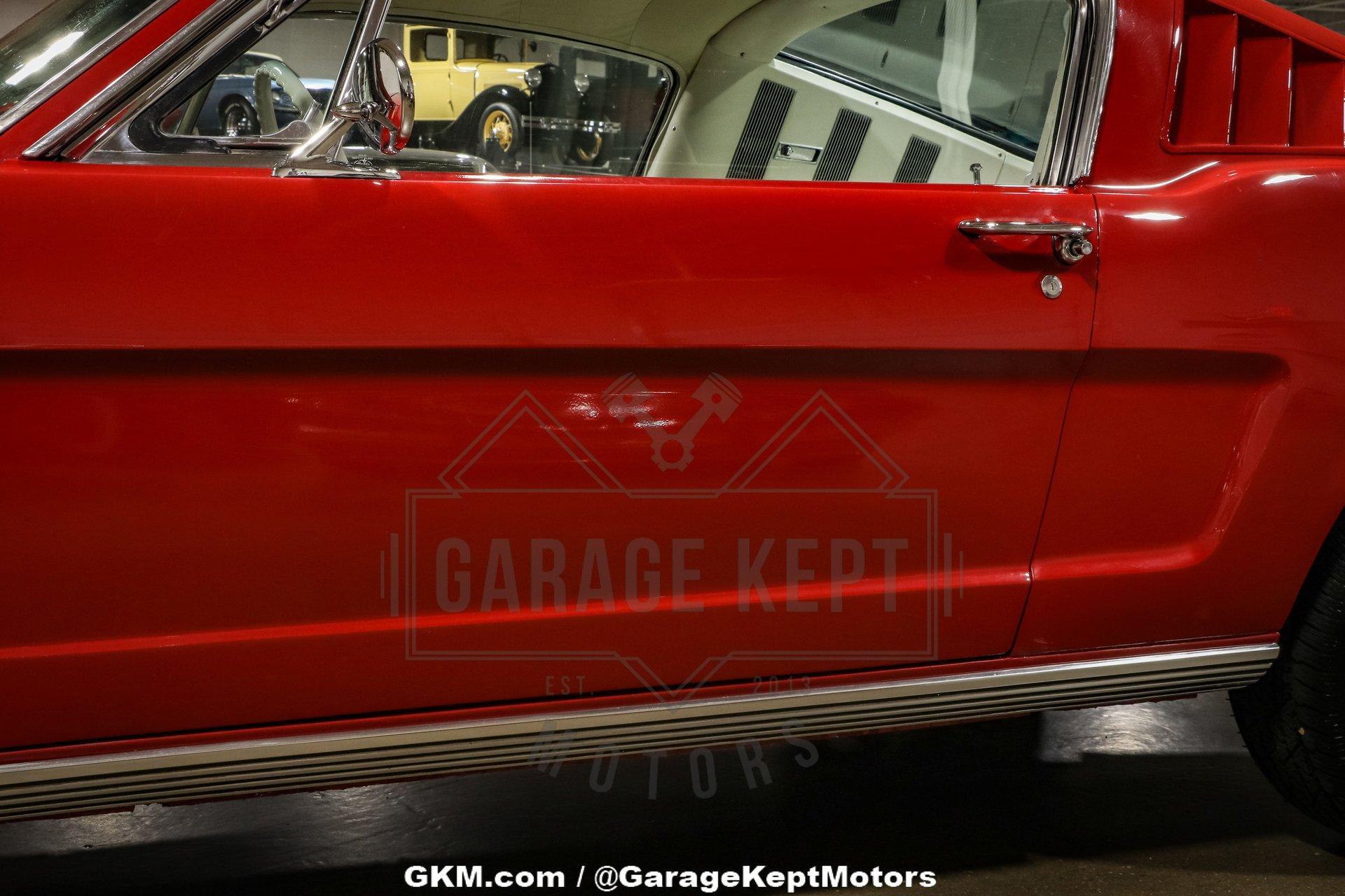 Unknown-Mustang-1965-Red-White-46
