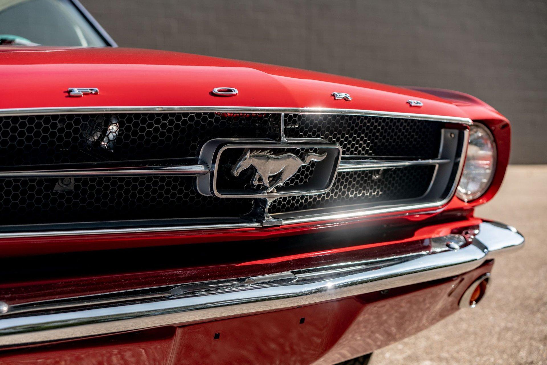 Unknown-Mustang-1965-Red-White-8
