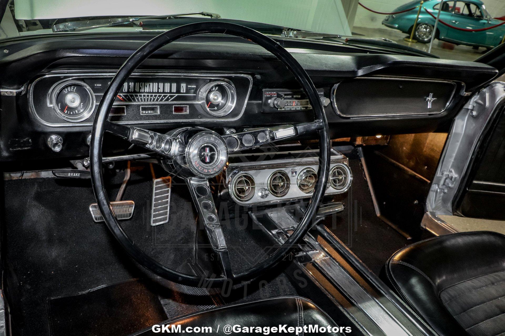 Unknown-Mustang-1965-Silver-Black-9