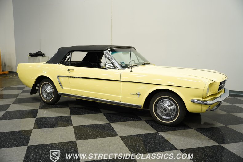 Unknown-Mustang-1965-Springtime-Yellow-Black-19