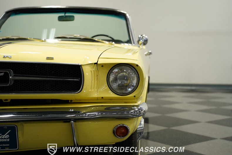 Unknown-Mustang-1965-Springtime-Yellow-Black-23