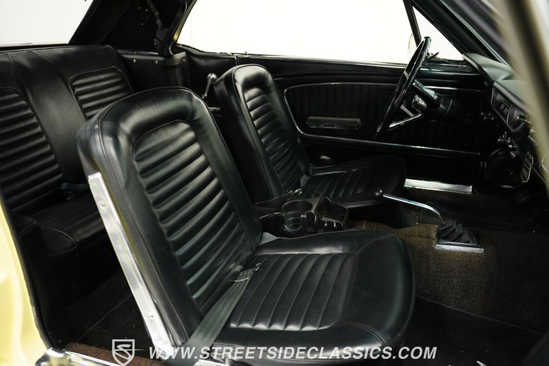 Unknown-Mustang-1965-Springtime-Yellow-Black-45