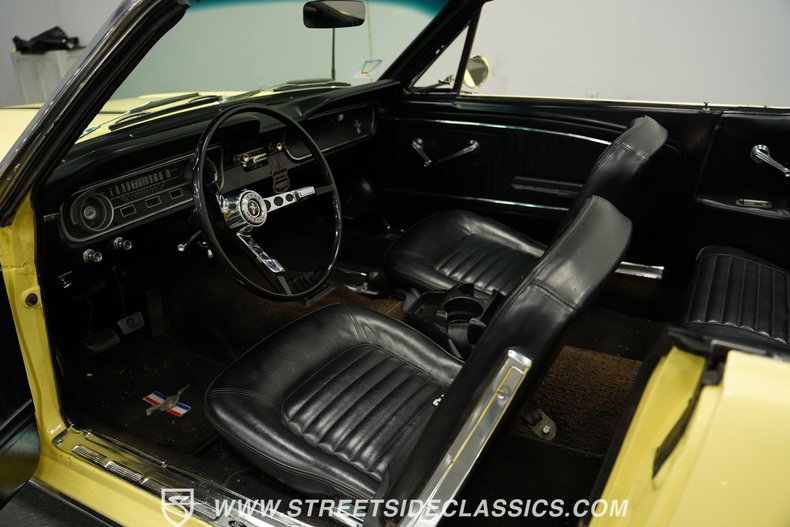 Unknown-Mustang-1965-Springtime-Yellow-Black-6